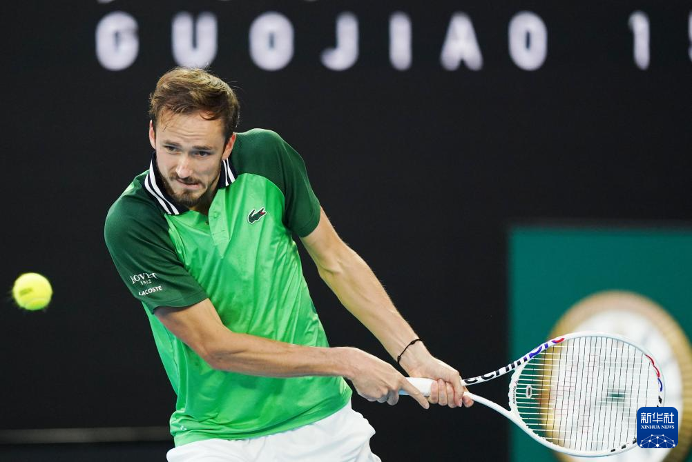 以微弱的优 以微弱的优