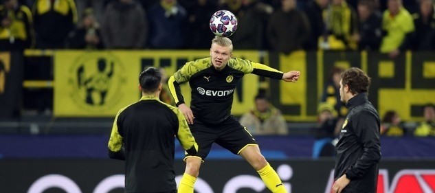 凭借他出色 凭借他出色