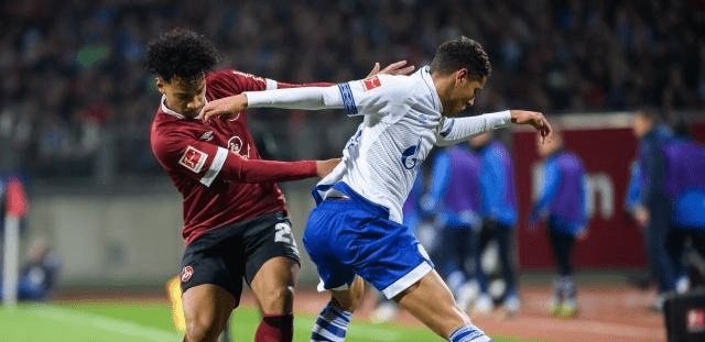 中卫苏亚雷 中卫苏亚雷